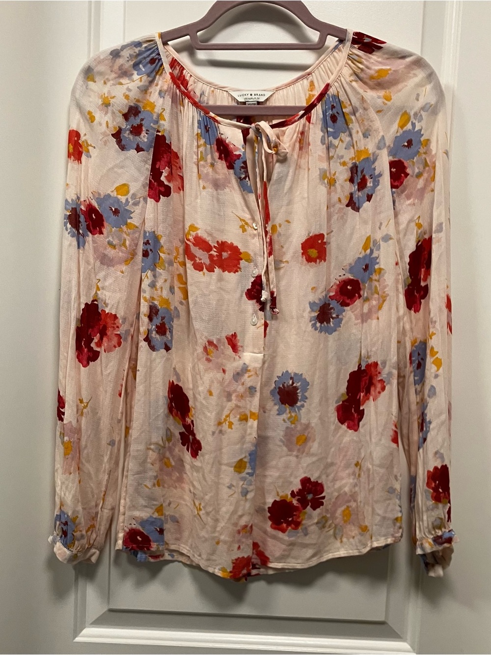 Lucky Brand Floral Boho Peasant Blouse Size XS Pink Long Sleeve Button Tie Neck